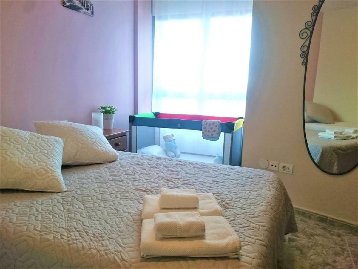Bright Spacious Apartment, 2 Min Walk From Beach กันเดลาเรีย ภายนอก รูปภาพ